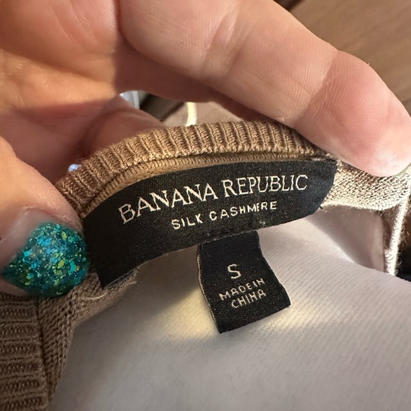 Banana Republic Silk Cashmere Sweater – Classic - Picture 2 of 4